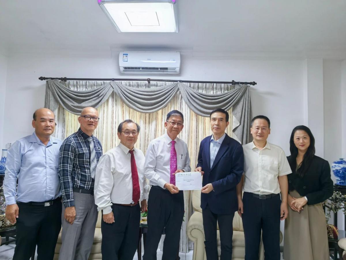 驻文莱大使肖建国会见文莱—中国“一带一路”促进会候任会长洪建源